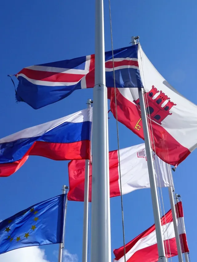 10 World’s Oldest Flags